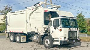 Autocar ACX 28 Yd Half/Pack Commercial - 2025